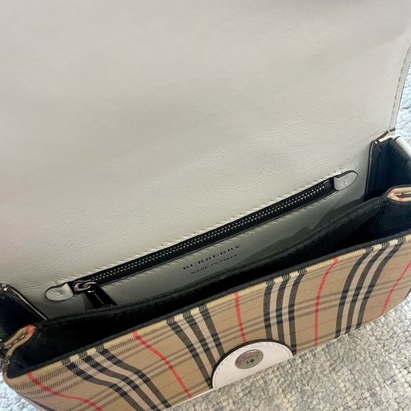 Burberry The 1983 Check Link Bag with Leather Trim - Picture 5 of 9